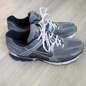 Nike Zoom Vomero 5 Men’s Size 13 Gray Running Sneakers